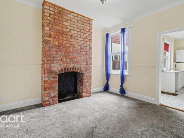 Cottage for sale in Bentley Rise, Doncaster