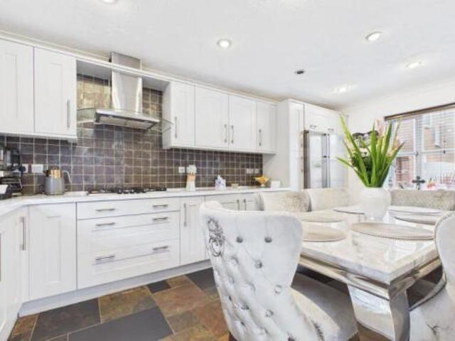 Cottage for sale in Hampton Green, Cambridgeshire