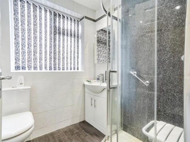 Cottage for sale in Pudsey, West Yorkshire