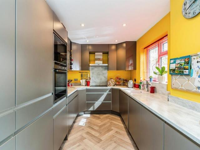 Cottage for sale in Rownhams, Test Valley