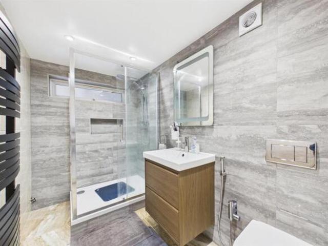 Cottage for sale in Carshalton, Greater London