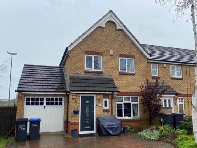 House for sale in Northampton, Northamptonshire