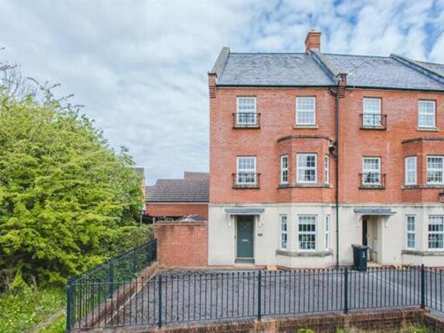 House for sale in Swindon