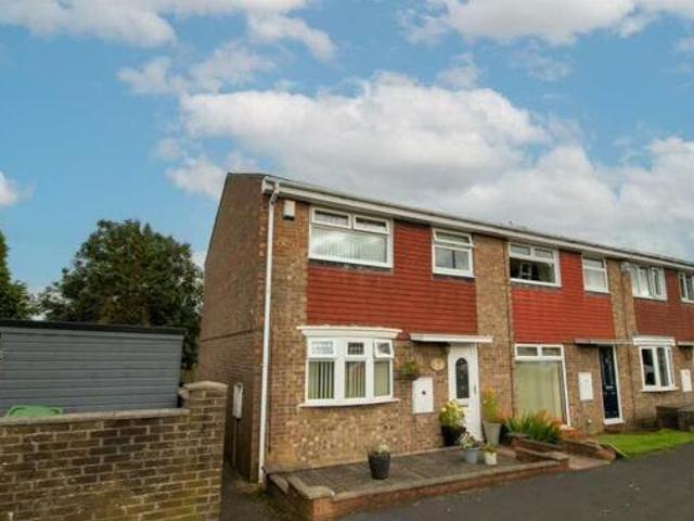 House for sale in Stanley