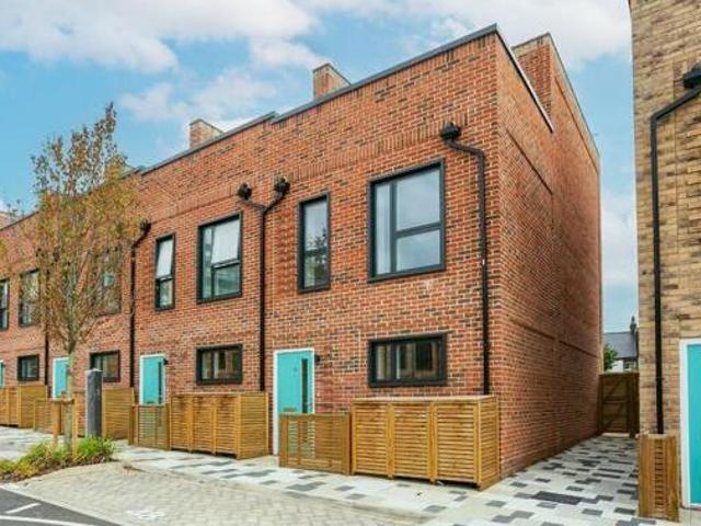 House for sale in North Watford, Hertfordshire