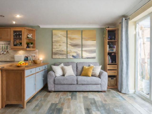 Cottage for sale in Swindon