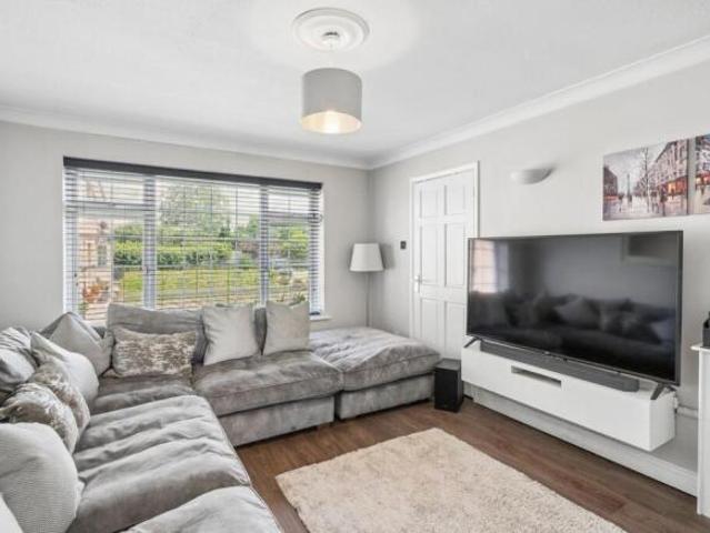 Cottage for sale in Slough
