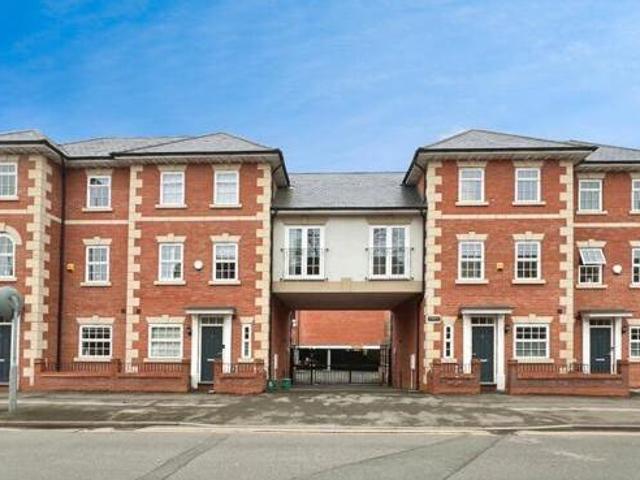 House for sale in Green Close, Warwickshire
