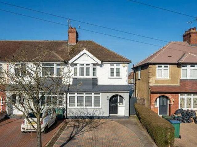 House for sale in Kingswood, Watford