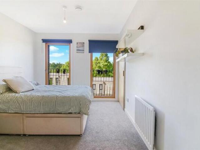 Cottage for sale in Maryhill, Scotland