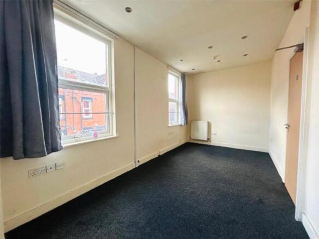 Cottage for sale in Hyde Park, Leeds