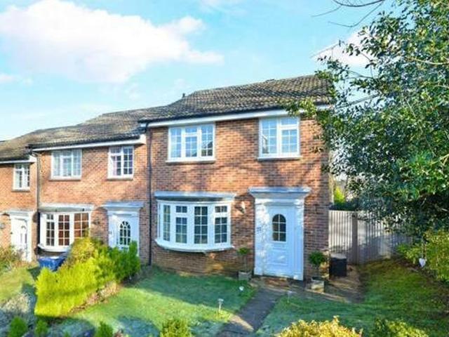 House for rent in Surrey