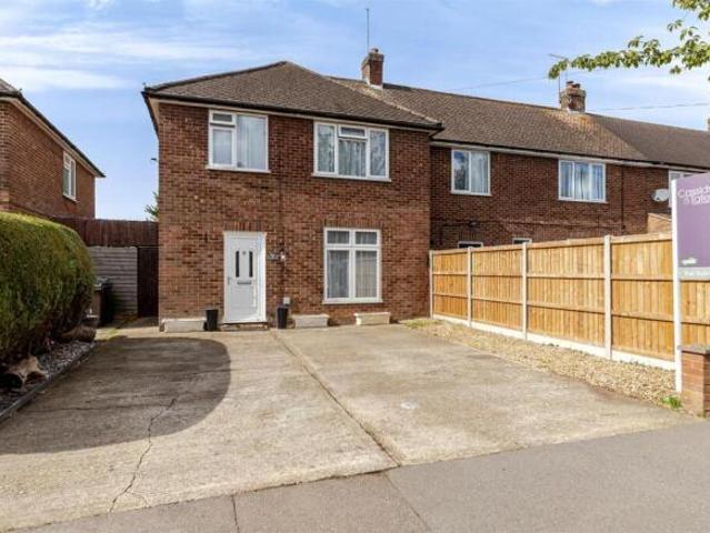 Cottage for sale in St Albans, Five Acres