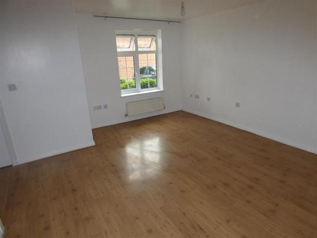 House for rent in Caldermill, East Midlands