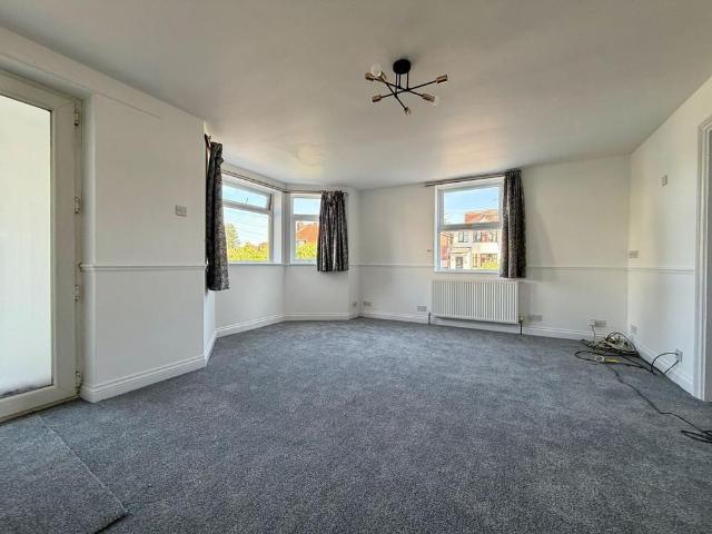 House for rent in Whitnash, Green Close