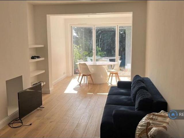 House for rent in High Barnet, Greater London
