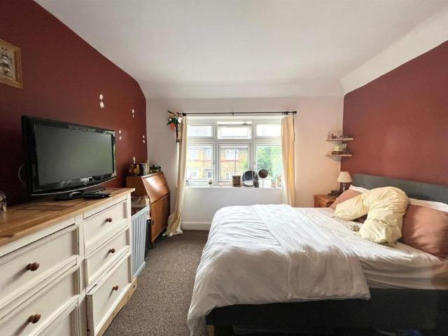 House for rent in Chapel End, Highams Park