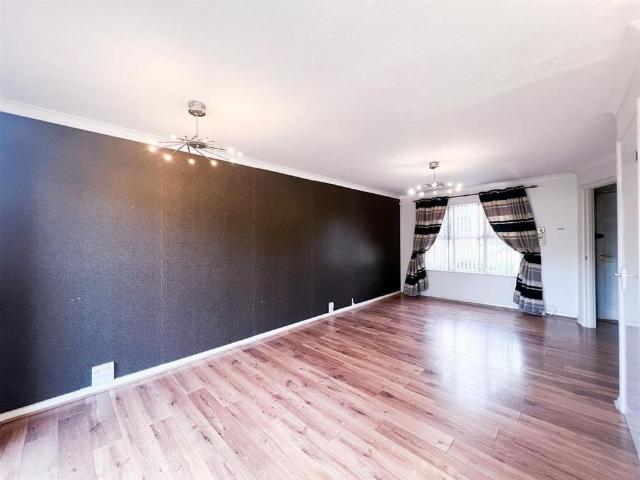 House for rent in London Borough of Redbridge, Greater London