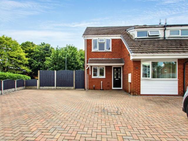 House for rent in Longbarn, Warrington