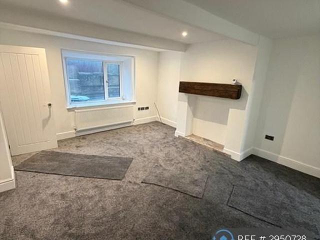 House for rent in Shelf, West Yorkshire