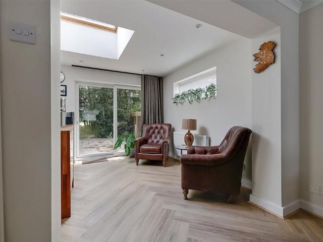 House for rent in Oxted, Hillview