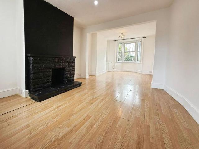 House for rent in Gorse Hill, Swindon