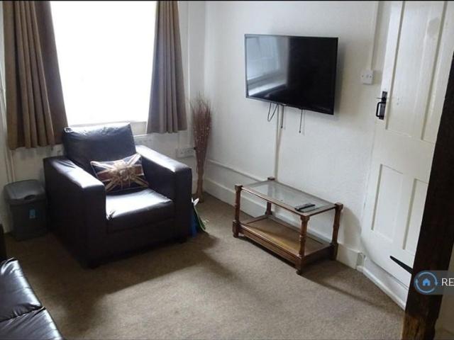 House for rent in The King's Mile, The Bridge