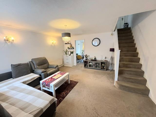 House for rent in Swanscombe and Greenhithe, Monks Orchard