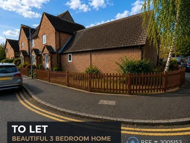 House for rent in Pachesham Park, Surrey