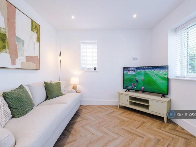House for rent in Handforth