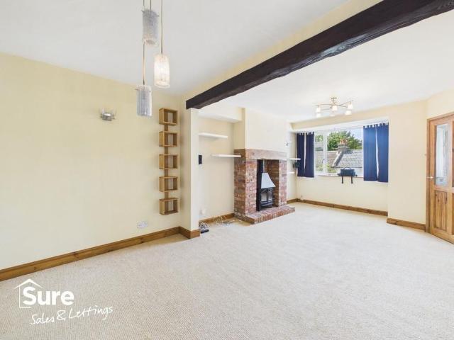 House for rent in Hammerfield, Pouchen End
