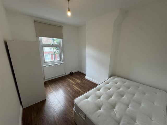 House for rent in Scotch Estate, Greater London