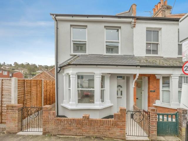 House for rent in London Borough of Croydon, Kenley