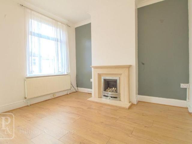 House for rent in Mile End, Fordham Heath