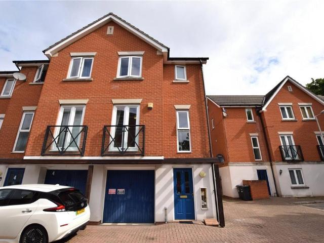 House for rent in Little Heath, Greater London