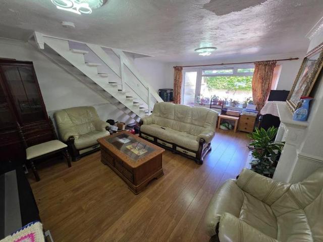 House for rent in Llandough