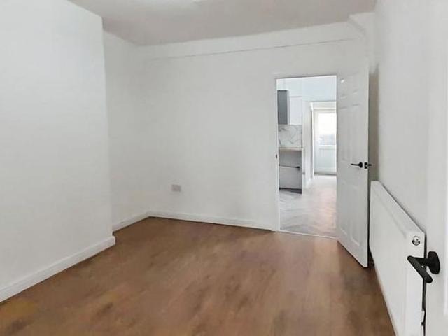 House for rent in Bede Island, Old Wharf