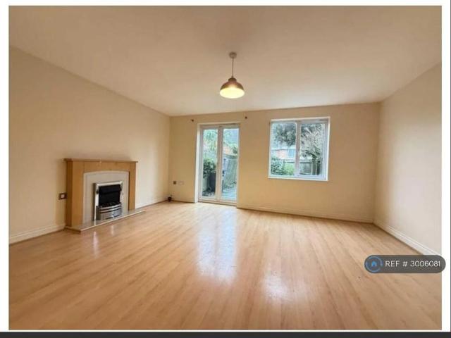 House for rent in Corby