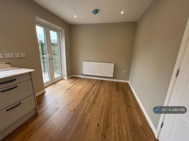 House for rent in Queen's Park, Blackburn