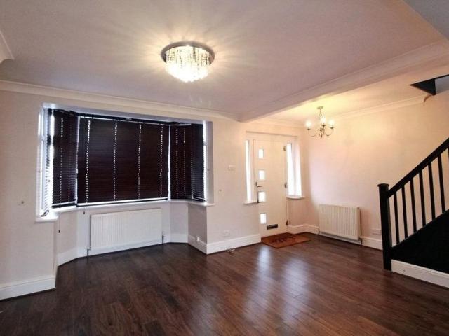 House for rent in Rush Green, Greater London