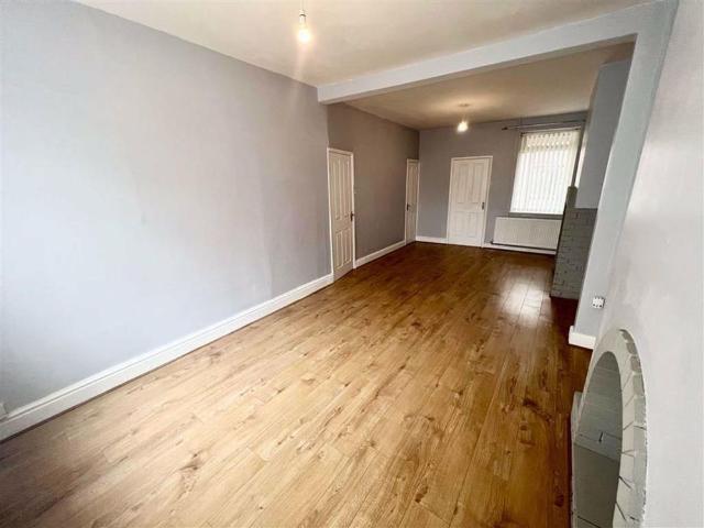 House for rent in Rhostyllen, Wales