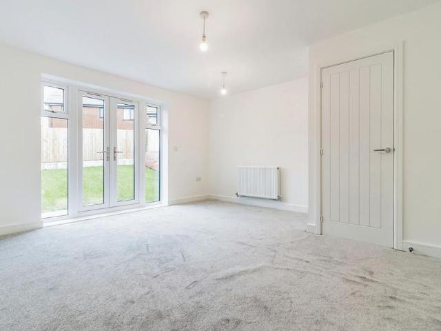 House for rent in Burnedge, Greater Manchester