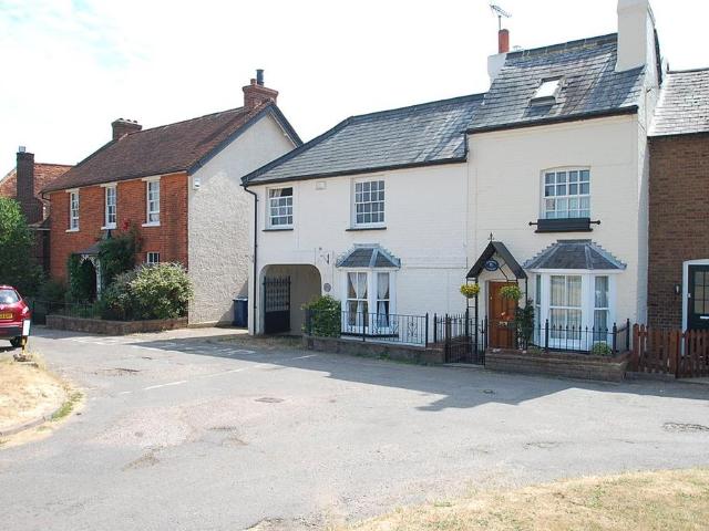 House for rent in Chalfont St. Peter, Denham