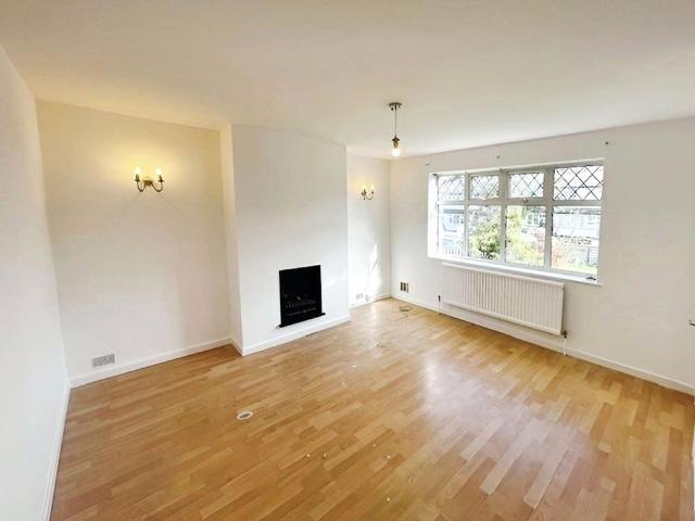 House for rent in London Borough of Sutton, Greater London
