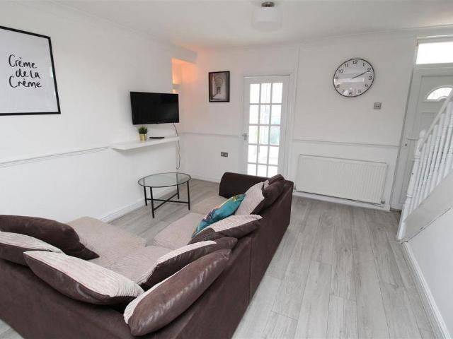 House for rent in Sirhowy, Wales