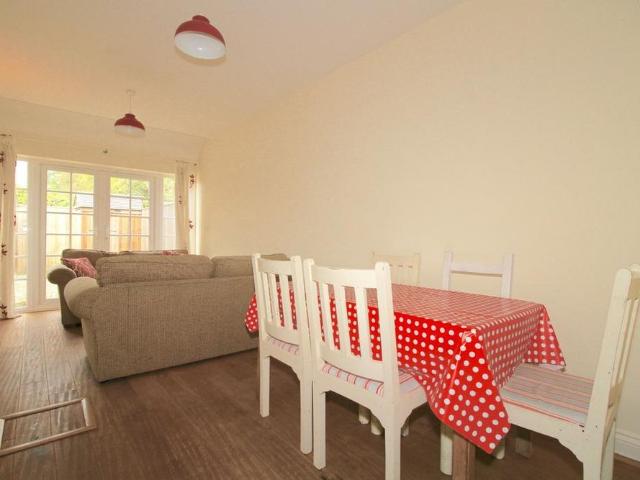 House for rent in St Clement's, The Slade
