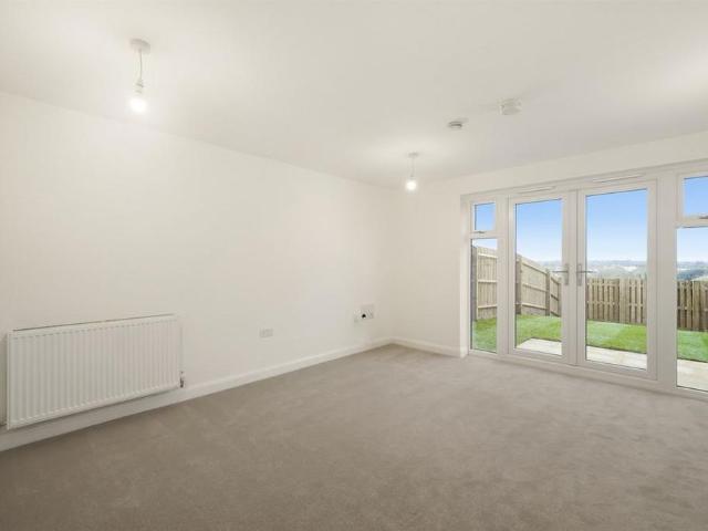 House for rent in Valiant Fields, Stratford-on-Avon