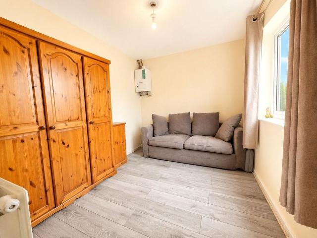 House for rent in Alton Barnes, Essex