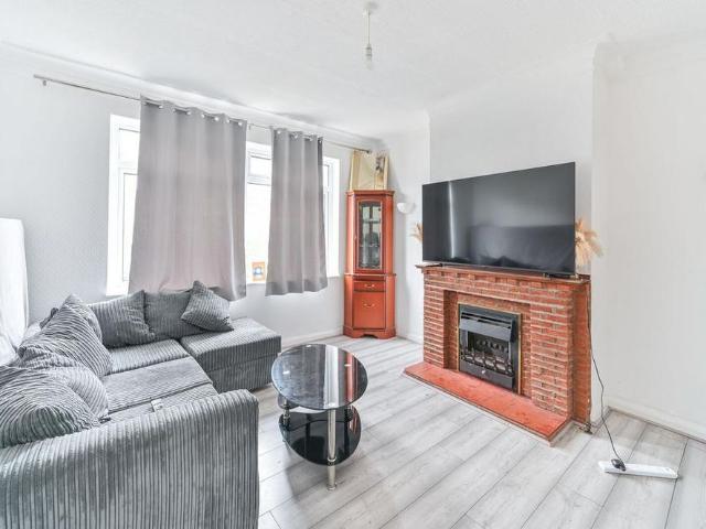 House for rent in London Borough of Lewisham, Lower Sydenham