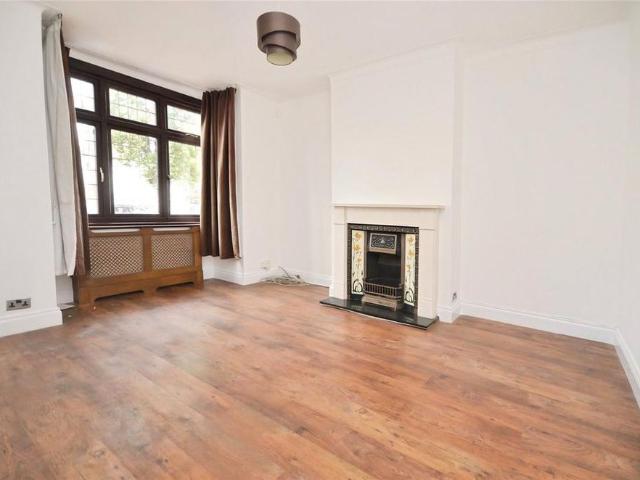 House for rent in Rush Green, Greater London